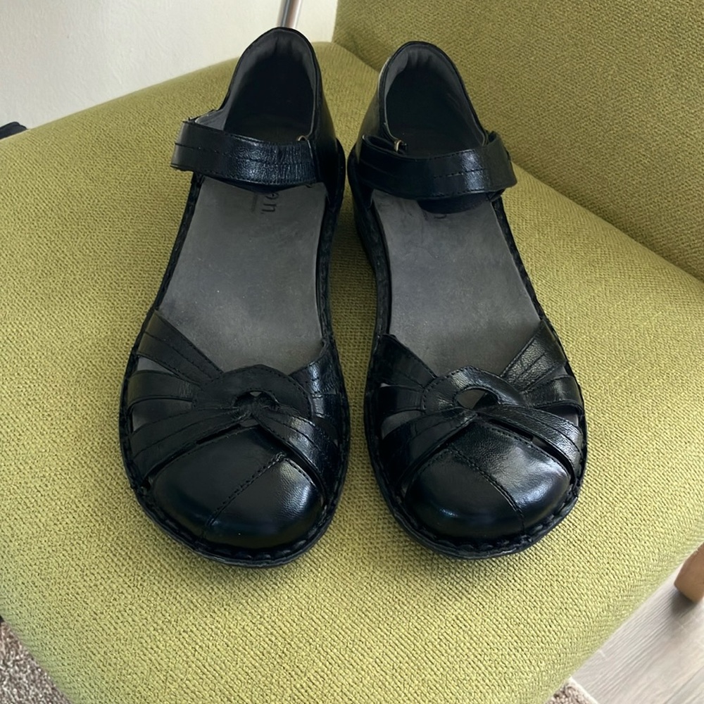 Aravon New Balance black leather shoes 10B
